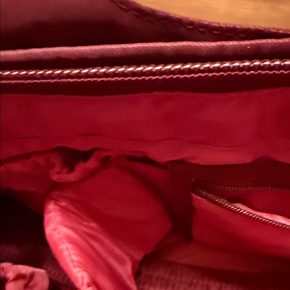 Lug Women's Quilted Maroon  bag holds water bottle streetcar lug - Picture 4 of 10